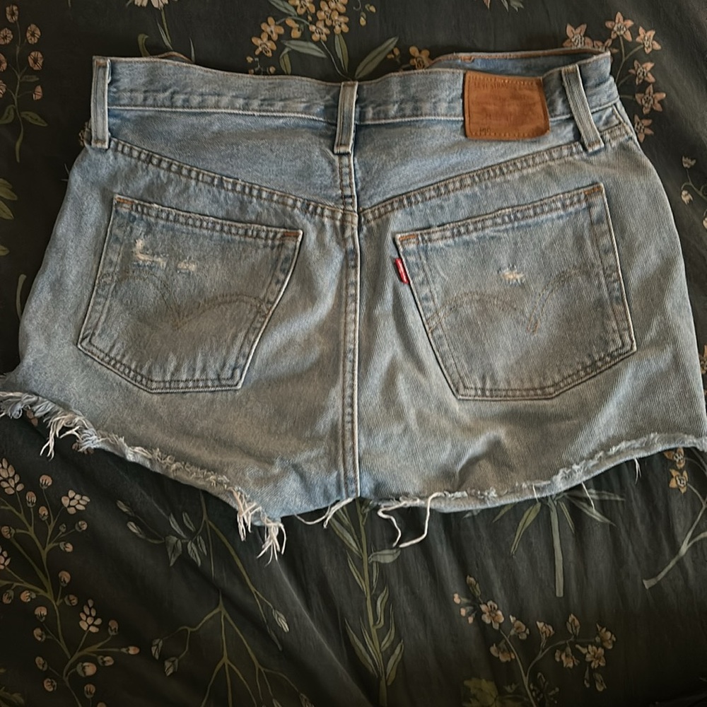 Levi’s 501 high waisted jean shorts